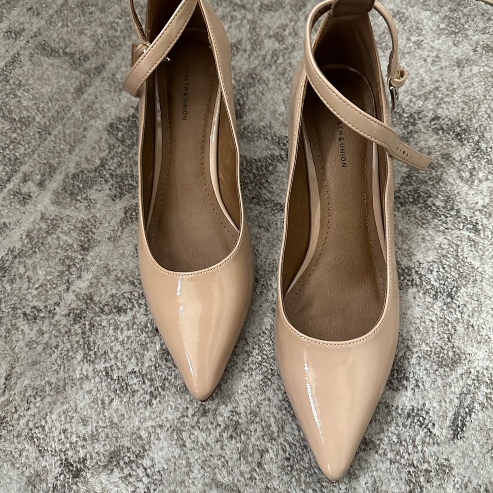 14th & Union Women's Nude Kitten Heels